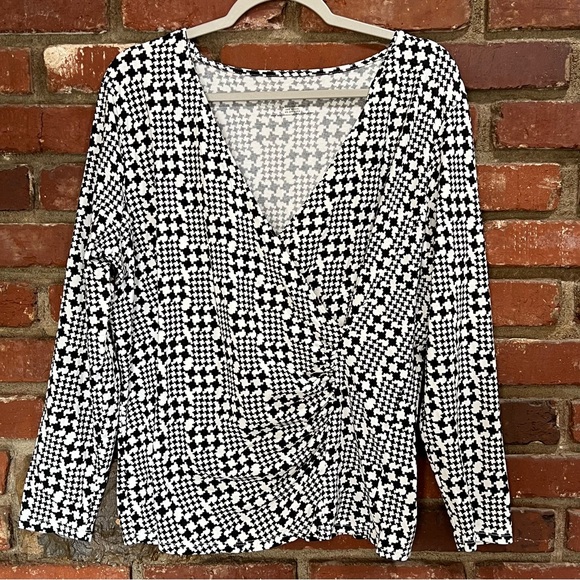 Talbots Tops - Talbots women's houndstooth style print faux wrap‎ 3/4 sleeve blouse size 1x